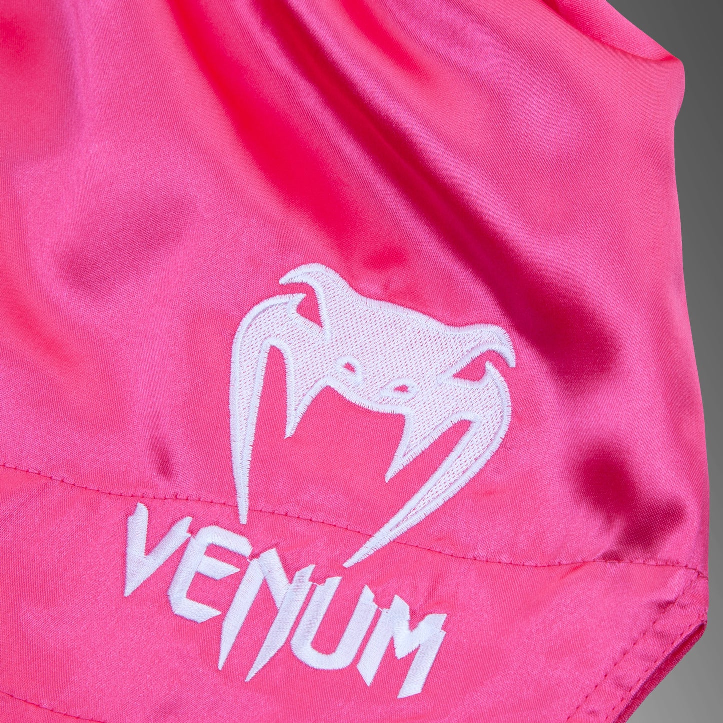 Venum Classic Shorts Muay Thai - Rosa/Weiß