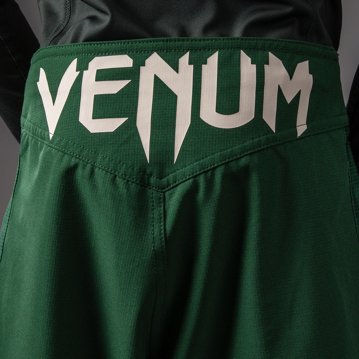 Venum Attack Kids Fightshorts - Waldgrün/Off-White