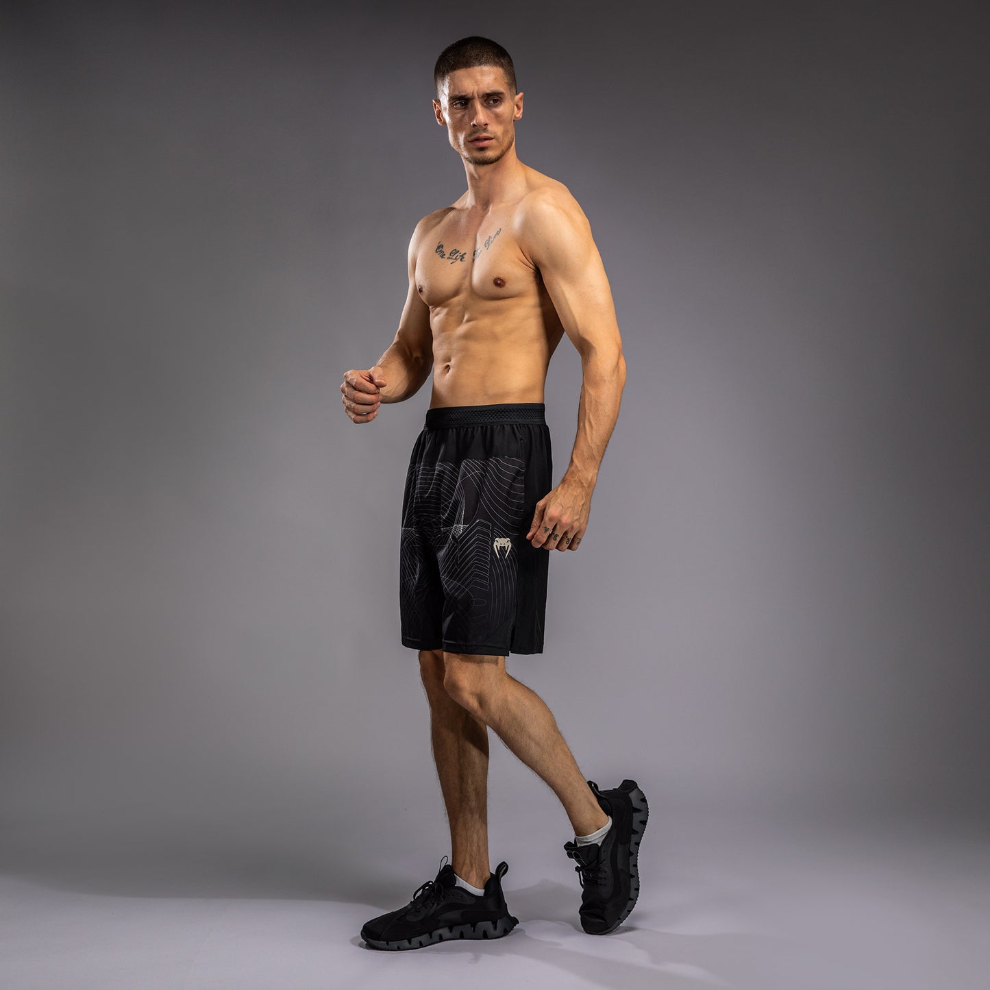 Venum G-Fit Air Herren Trainingsshorts - Tiefschwarz/Wüstensand