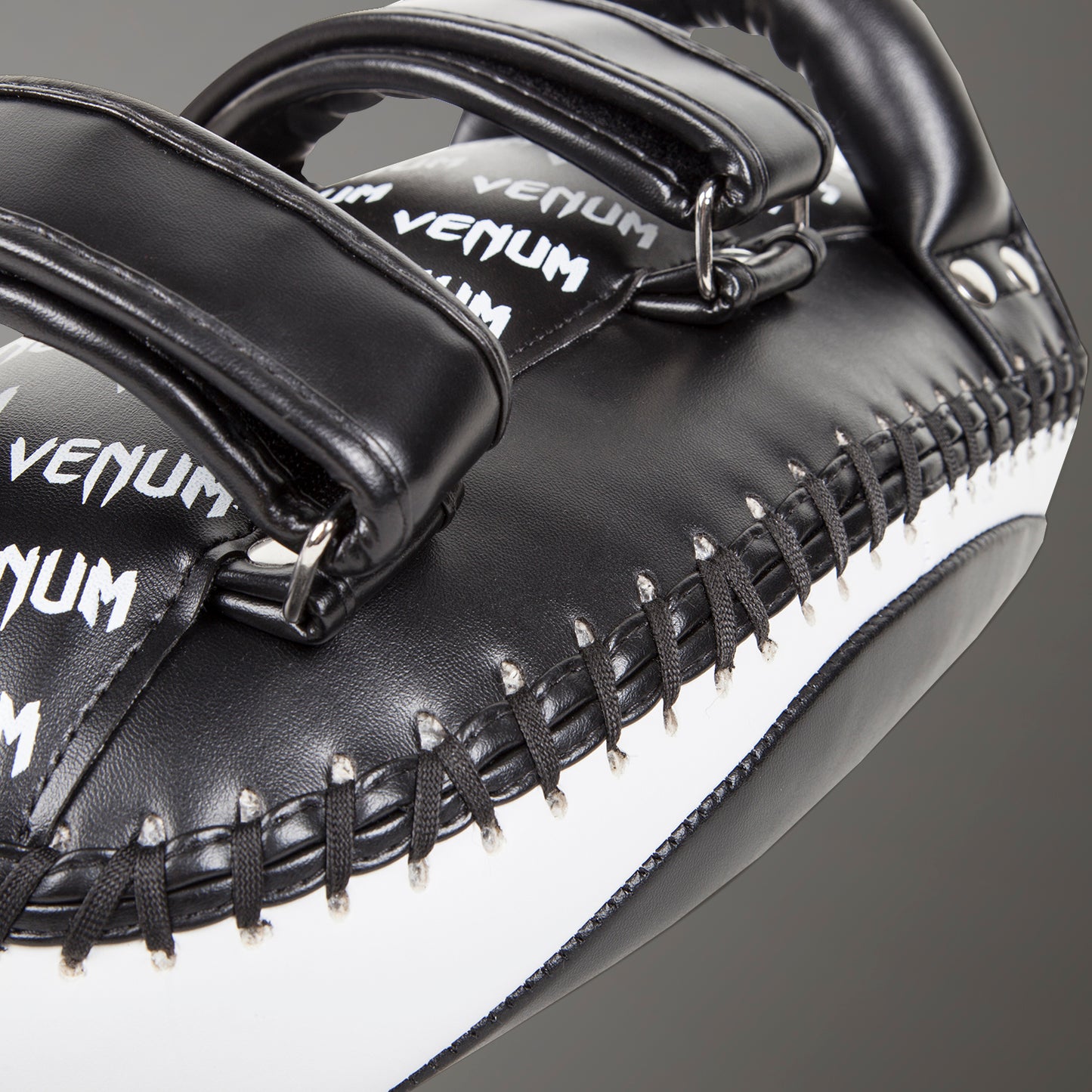 Venum Light Kick Pads - Skintex Leder - Schwarz/Ice (Paar)