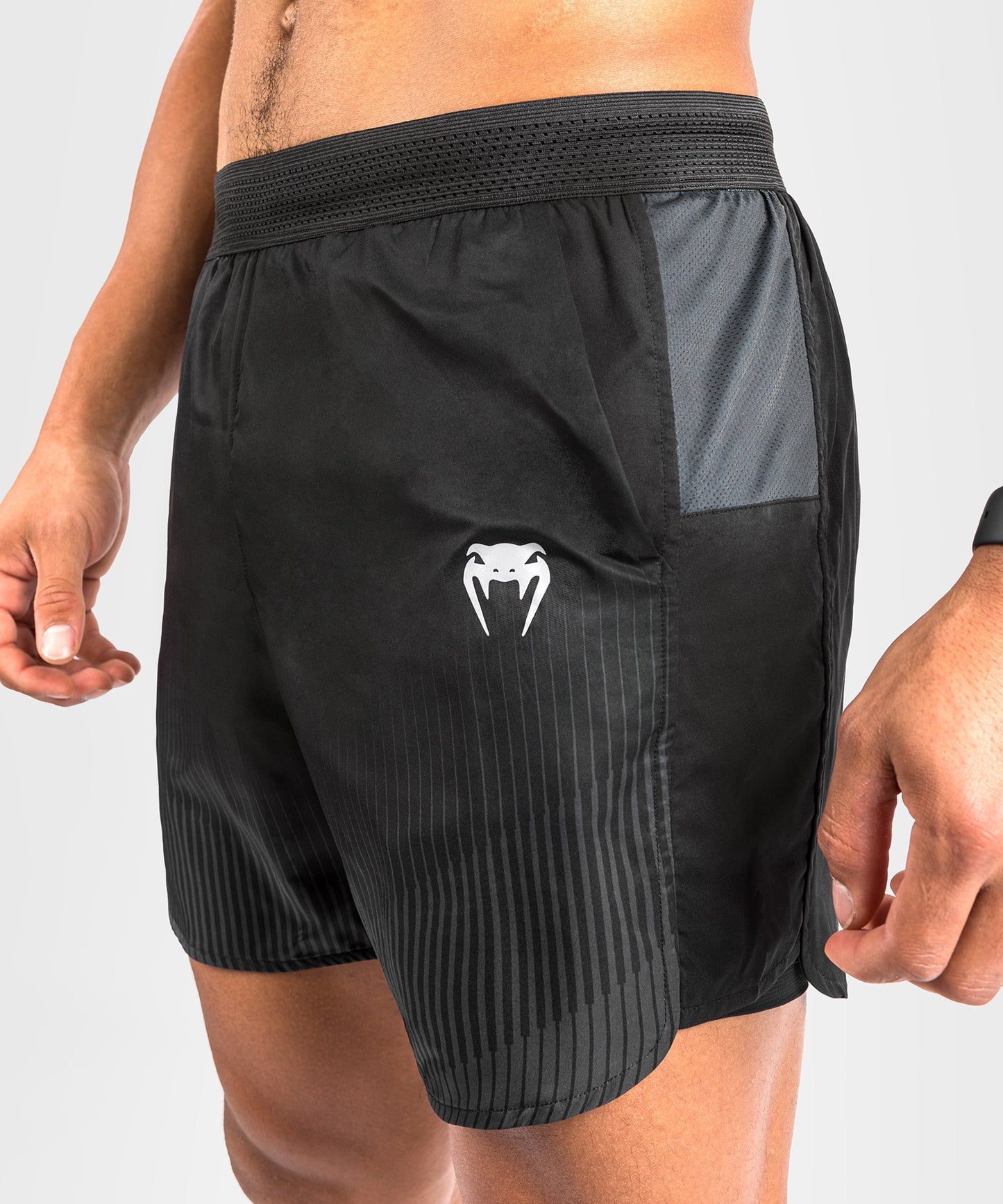 Venum Biomecha 2-in-1 Trainingsshorts - Schwarz/Grau