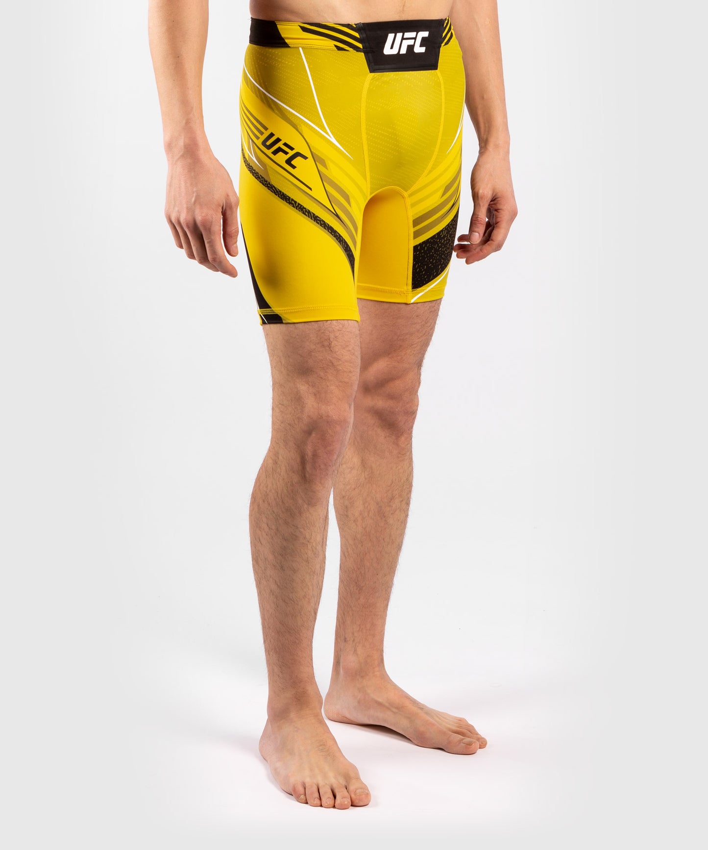 UFC Venum Authentic Fight Night Herren Vale Tudo Shorts - Kurze Passform - Gelb