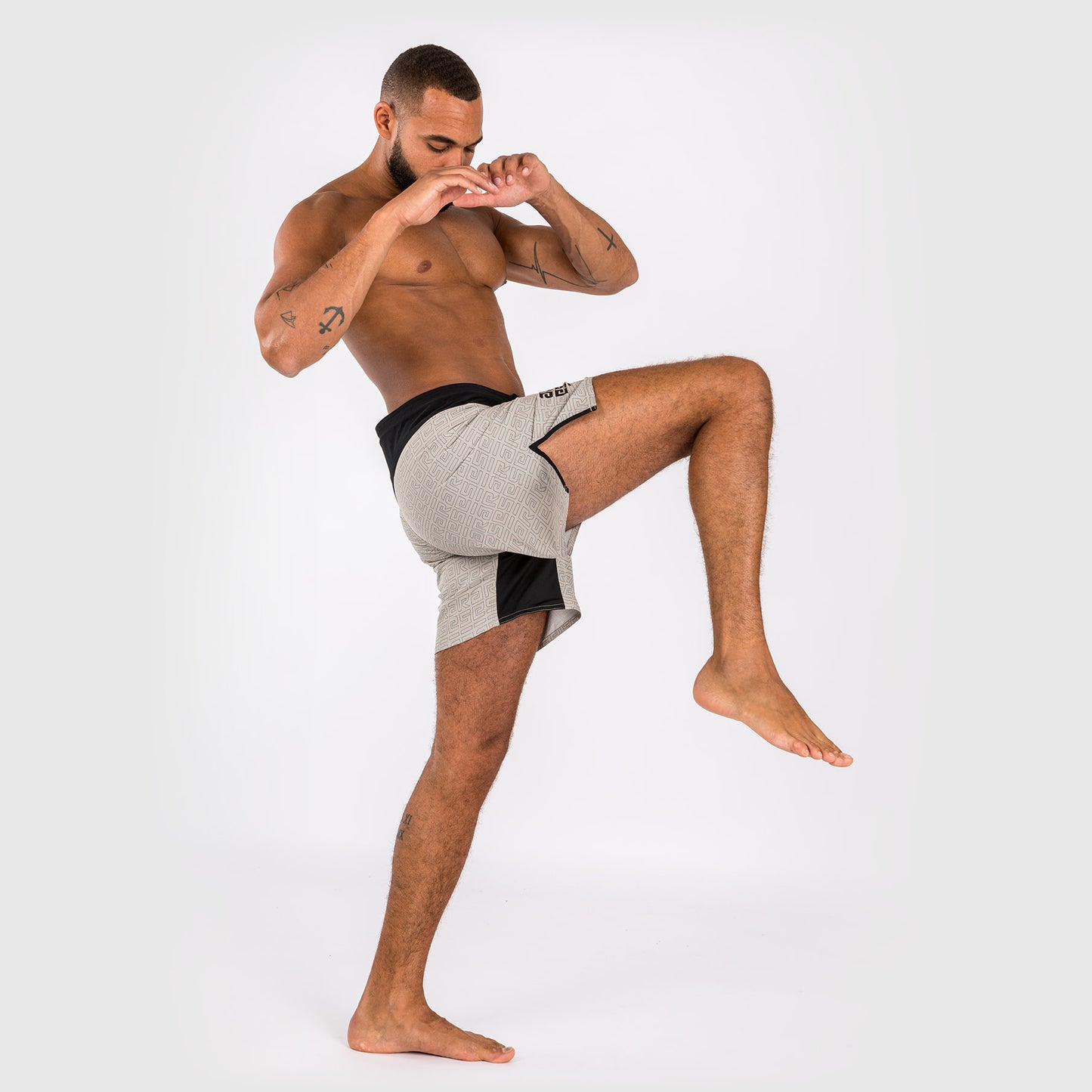 Venum x Ares 2.0 Kampfshorts - Sand