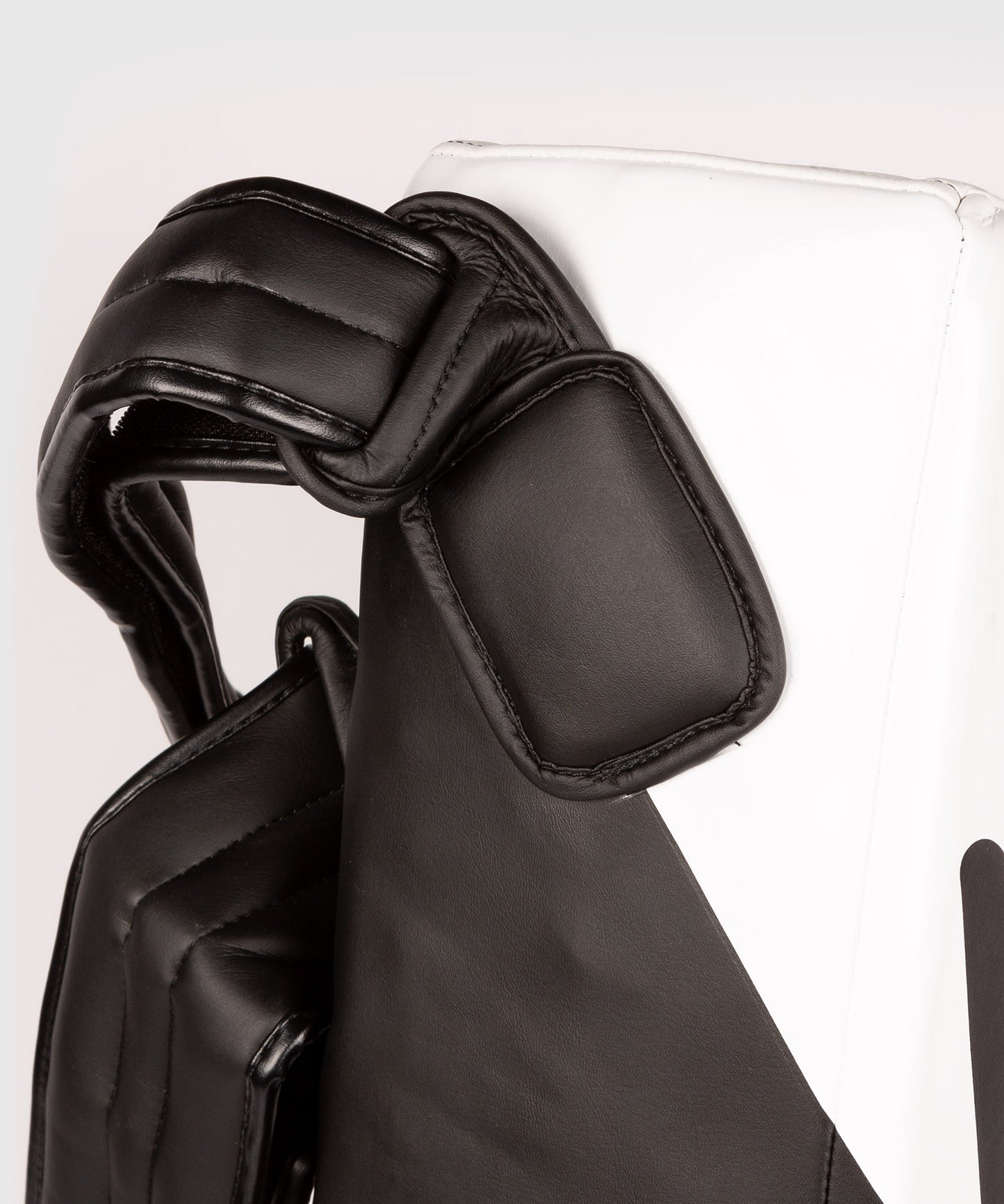 KICK BOXING GEAR WALLET PAD