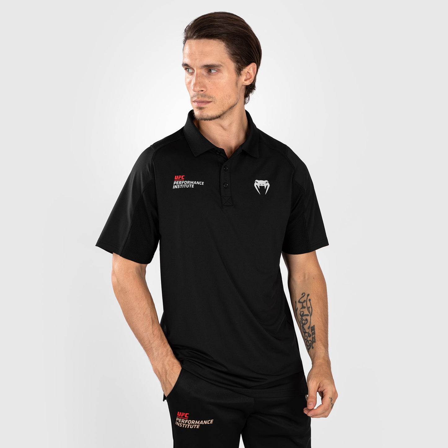 UFC Venum Performance Institute 2.0 Poloshirt für Männer - Schwarz/Rot