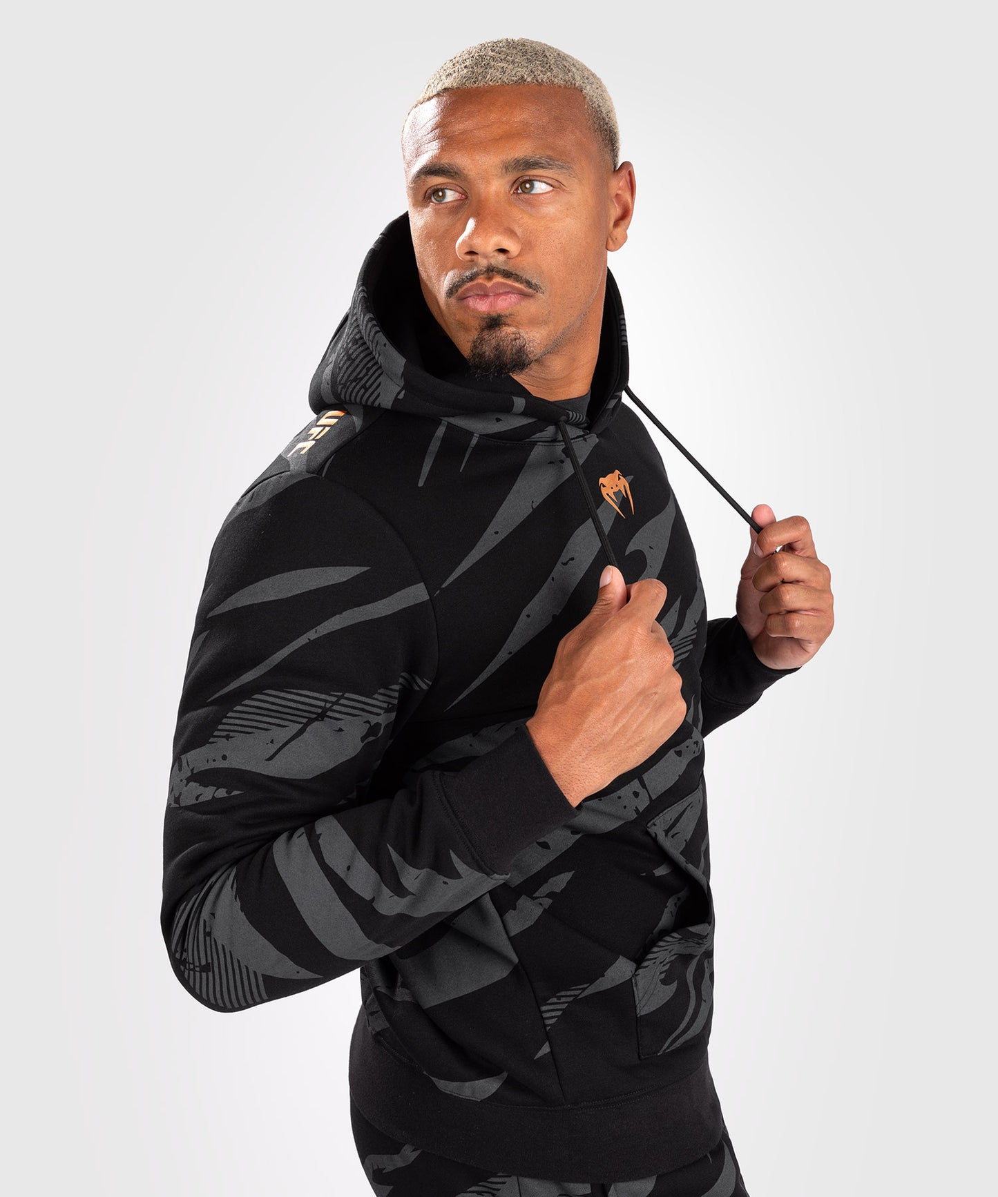 UFC Adrenaline by Venum Fight Week Herren Pullover Hoodie - Urban Camo