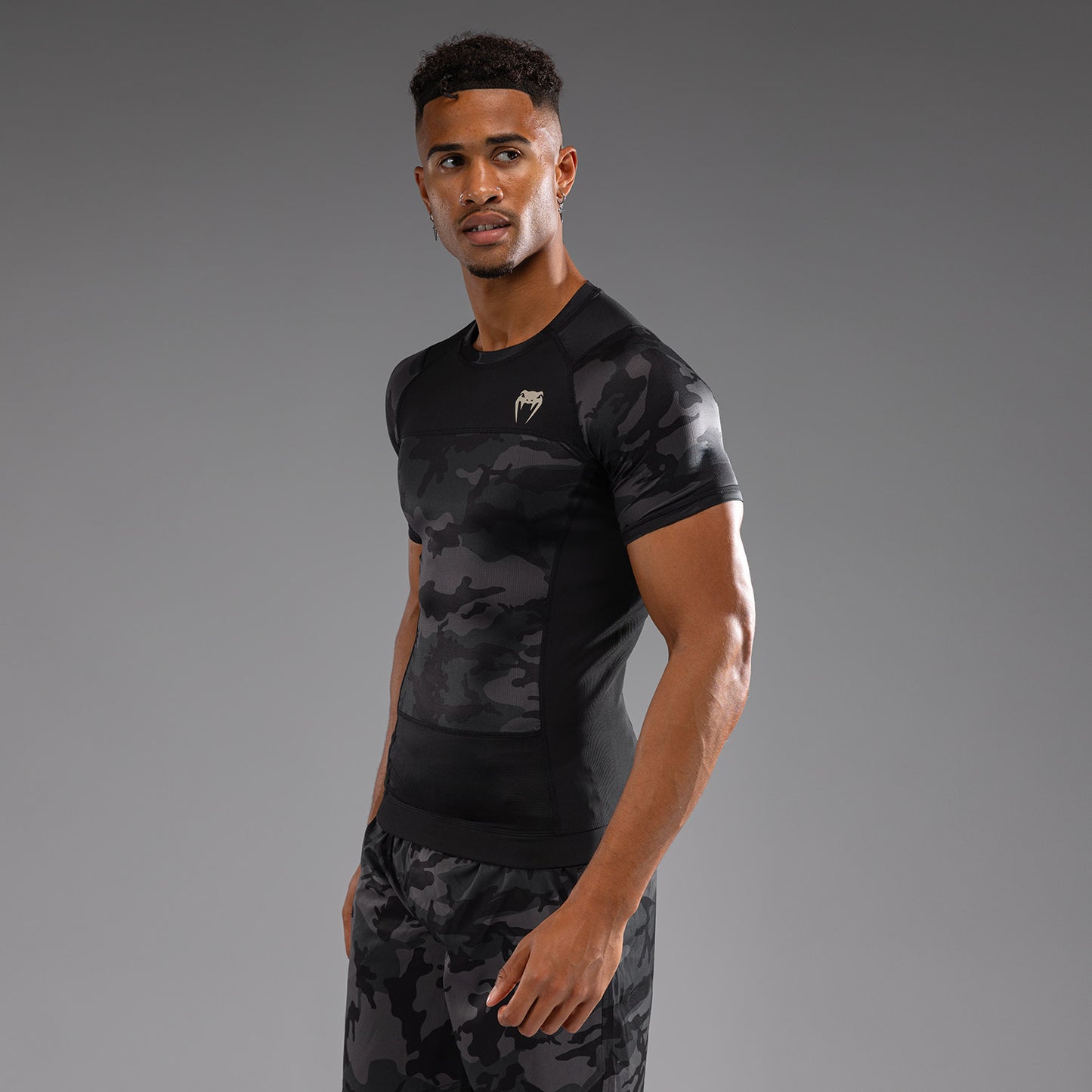 Venum G-Fit Air Herren Kurzarm Rashguard - Digital Urban Camo