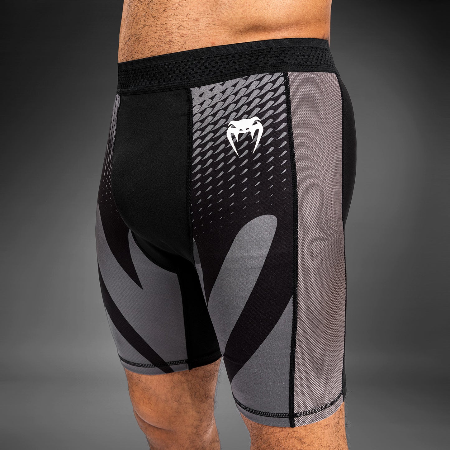 Venum Attack Herren Vale Tudo Short - Schwarz
