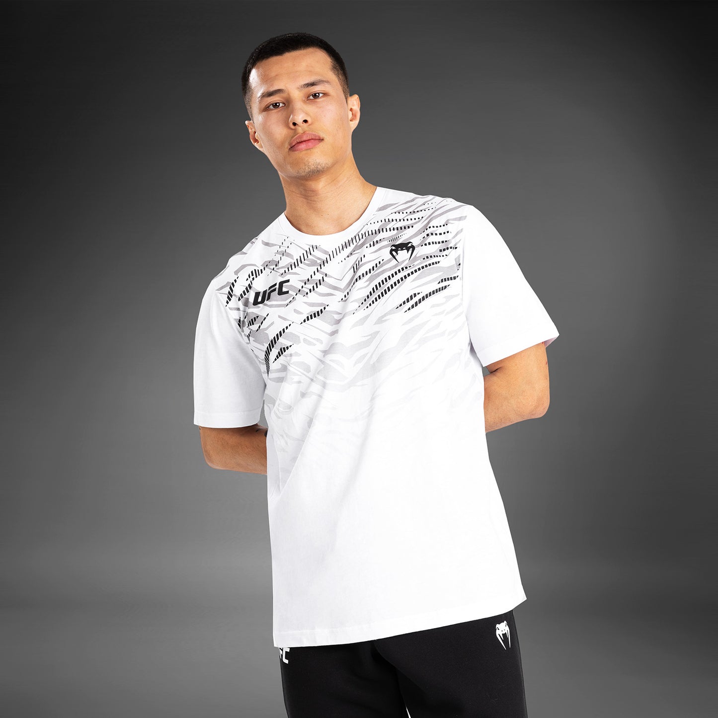 UFC Fusion by Venum Replica Herren Kurzarm T-Shirt - Weiß