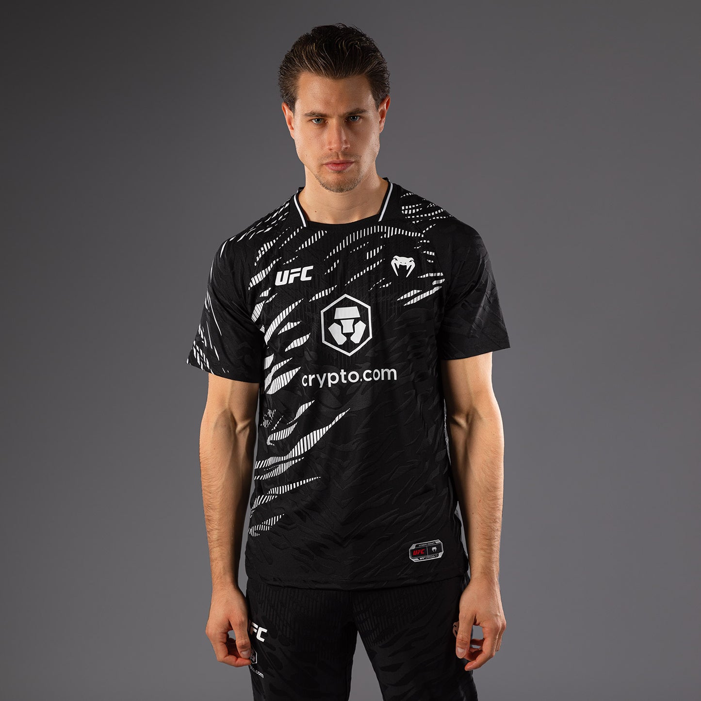 UFC Fusion by Venum Authentic Fight Night Herren Walkout Jersey - Schwarz