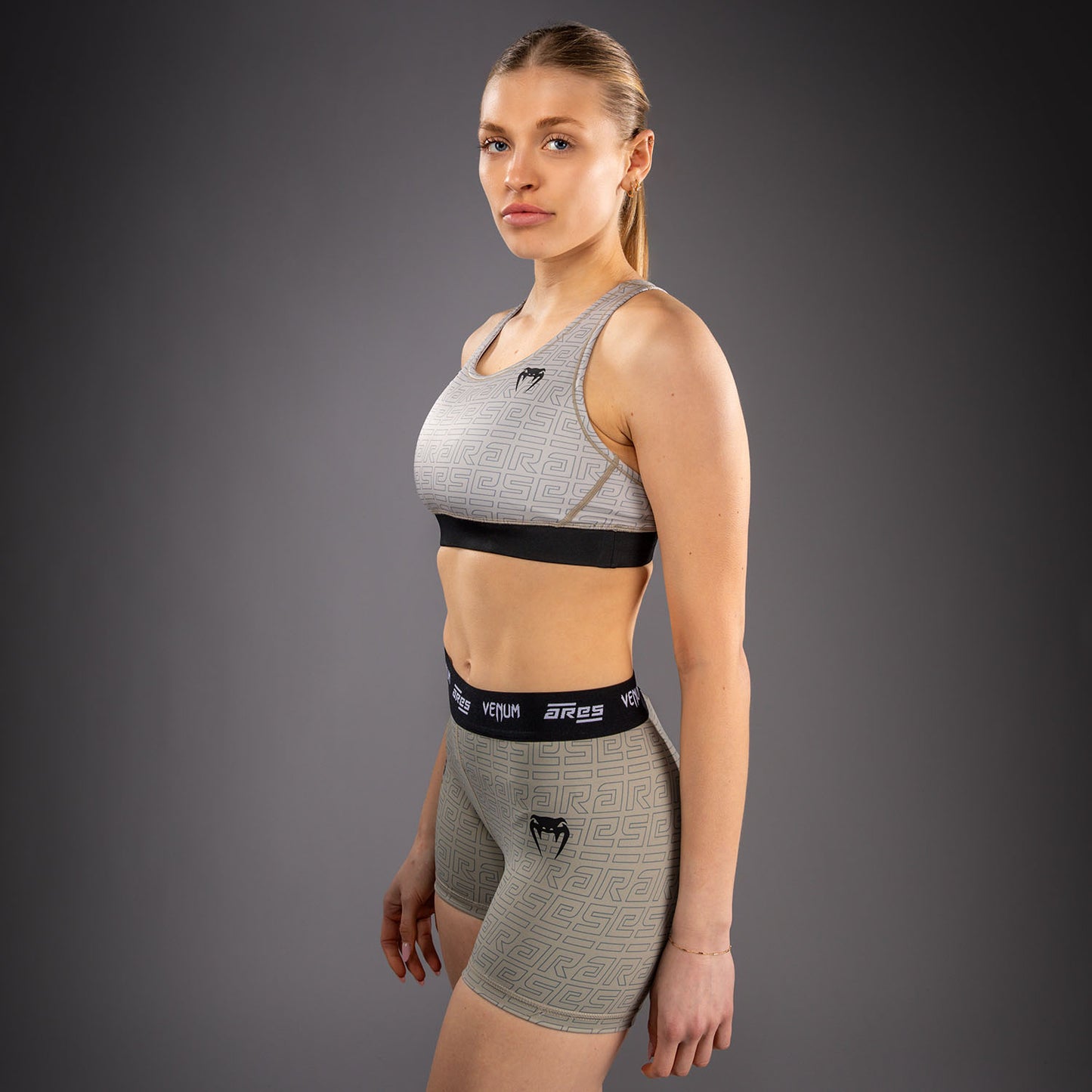 Venum x Ares 2.0 Trainingsshorts für Damen – Sand