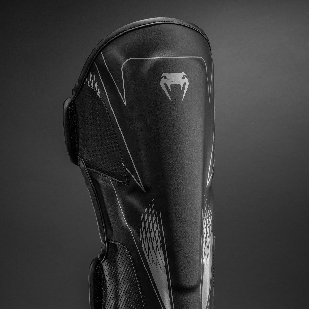 Venum Amazonia Reborn Schienbeinschoner - Schwarz/Grau