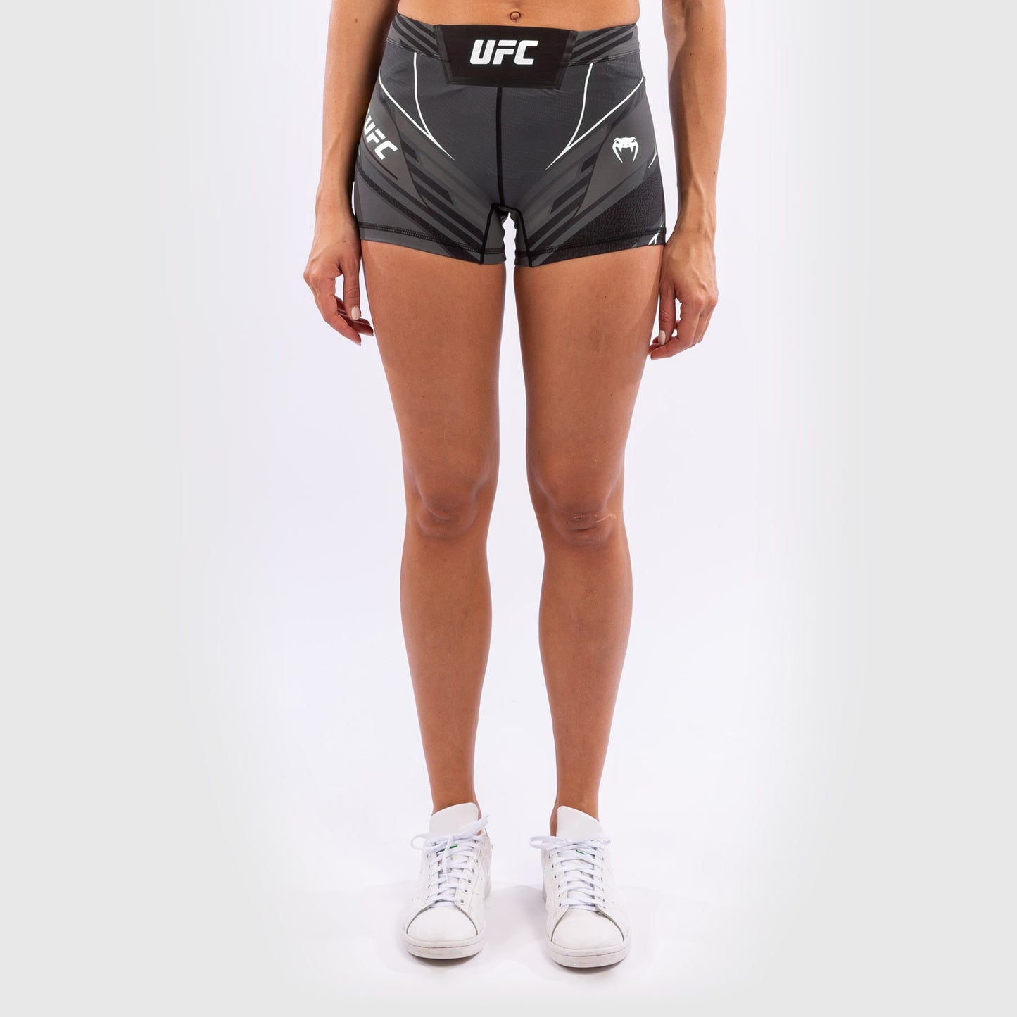 UFC Venum Authentic Fight Night Damen Vale Tudo Shorts - Short Fit - Schwarz