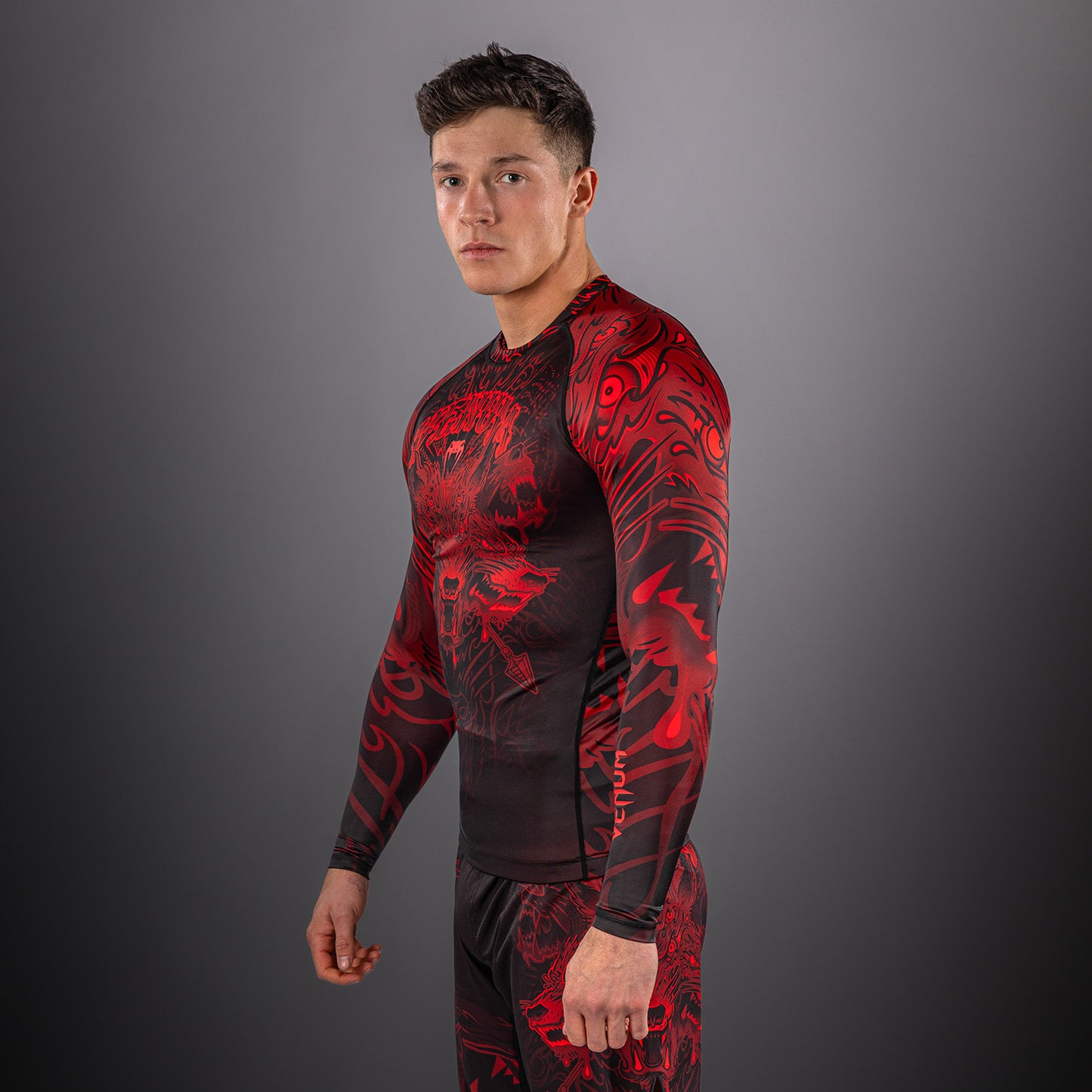 Venum Wolf Atak Langarm Rashguard – Schwarz/Rot