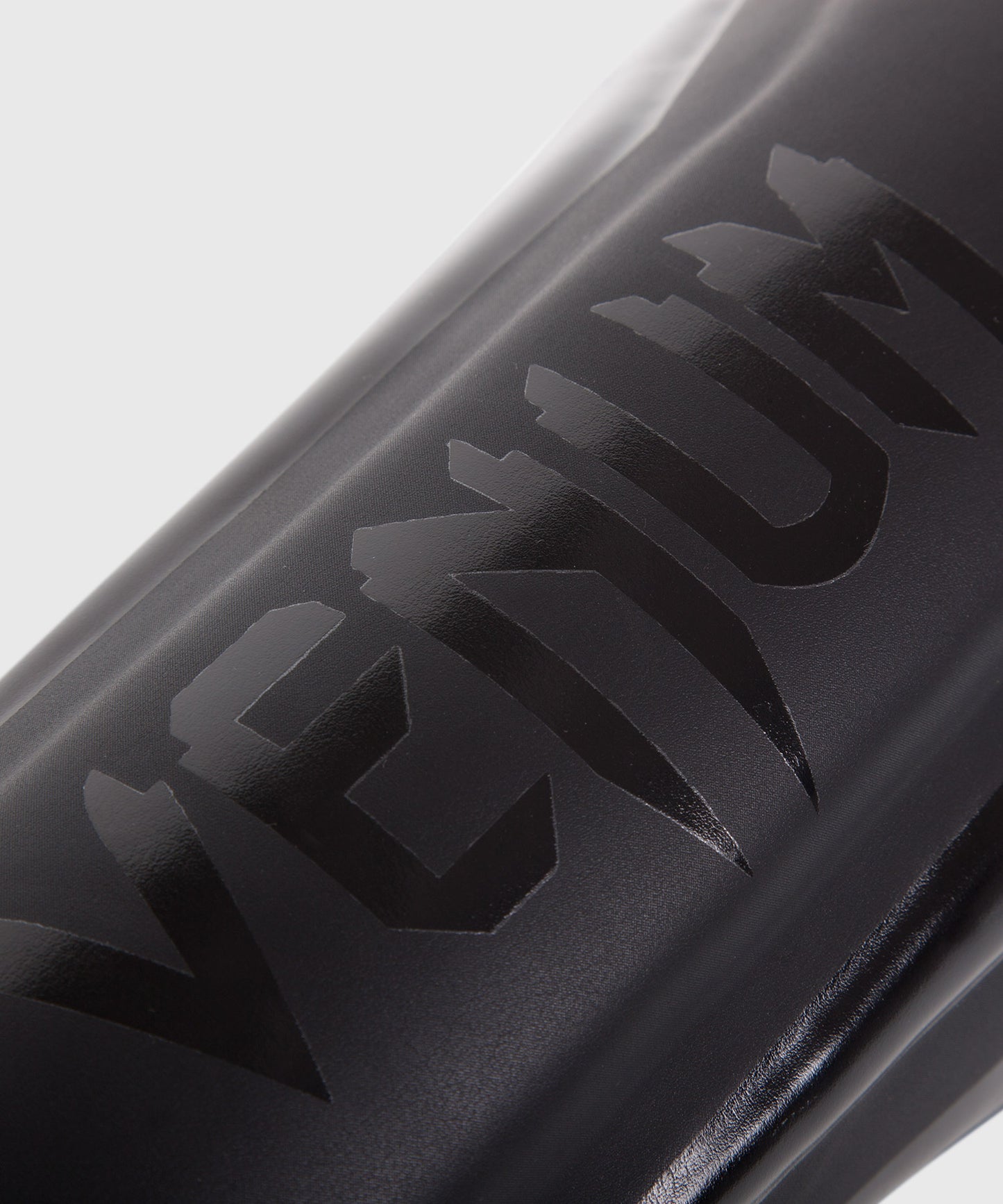 Venum Elite Standup Shin Guards - Matt/Schwarz