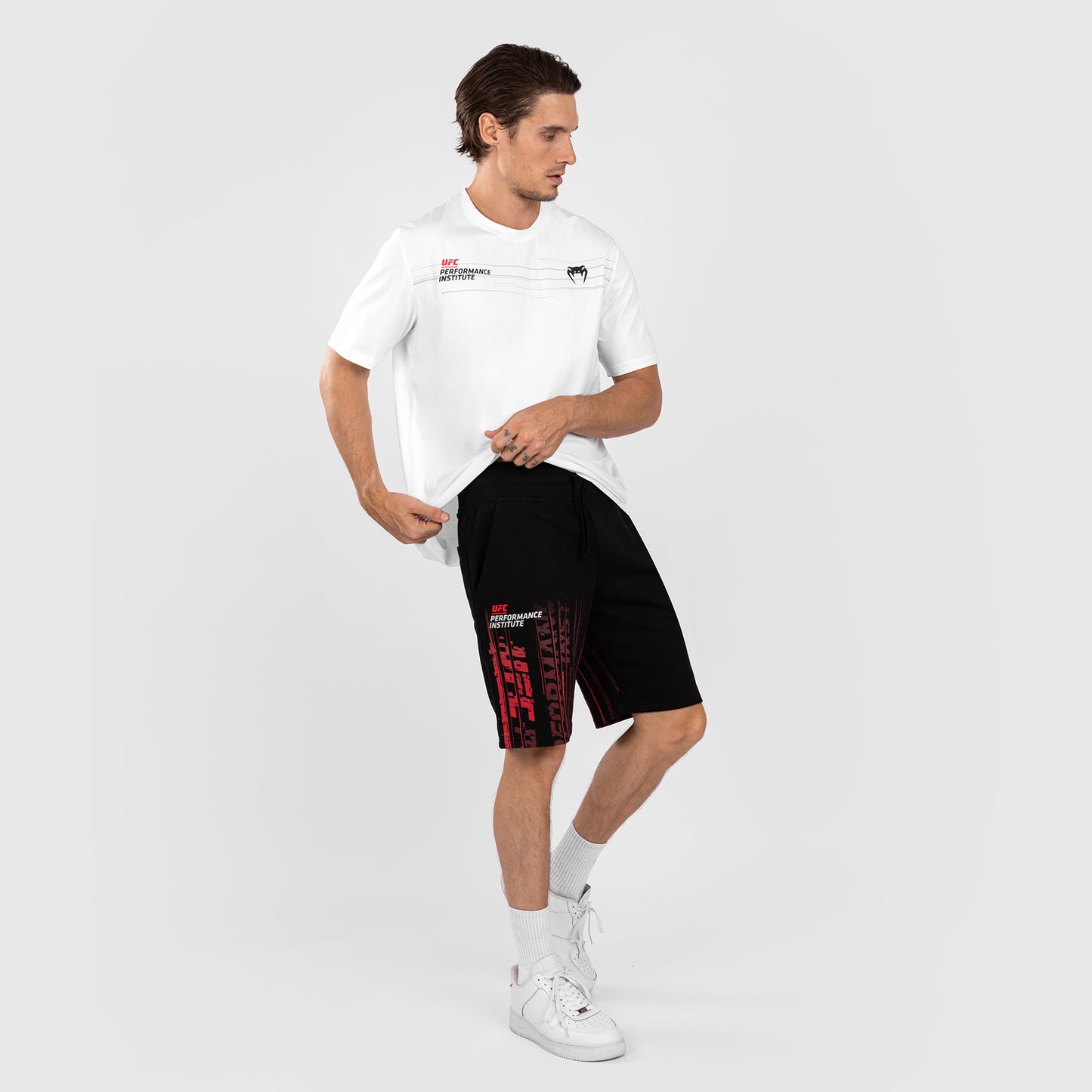 UFC Venum Performance Institute 2.0 Baumwoll-Short für Männer - Schwarz/Rot