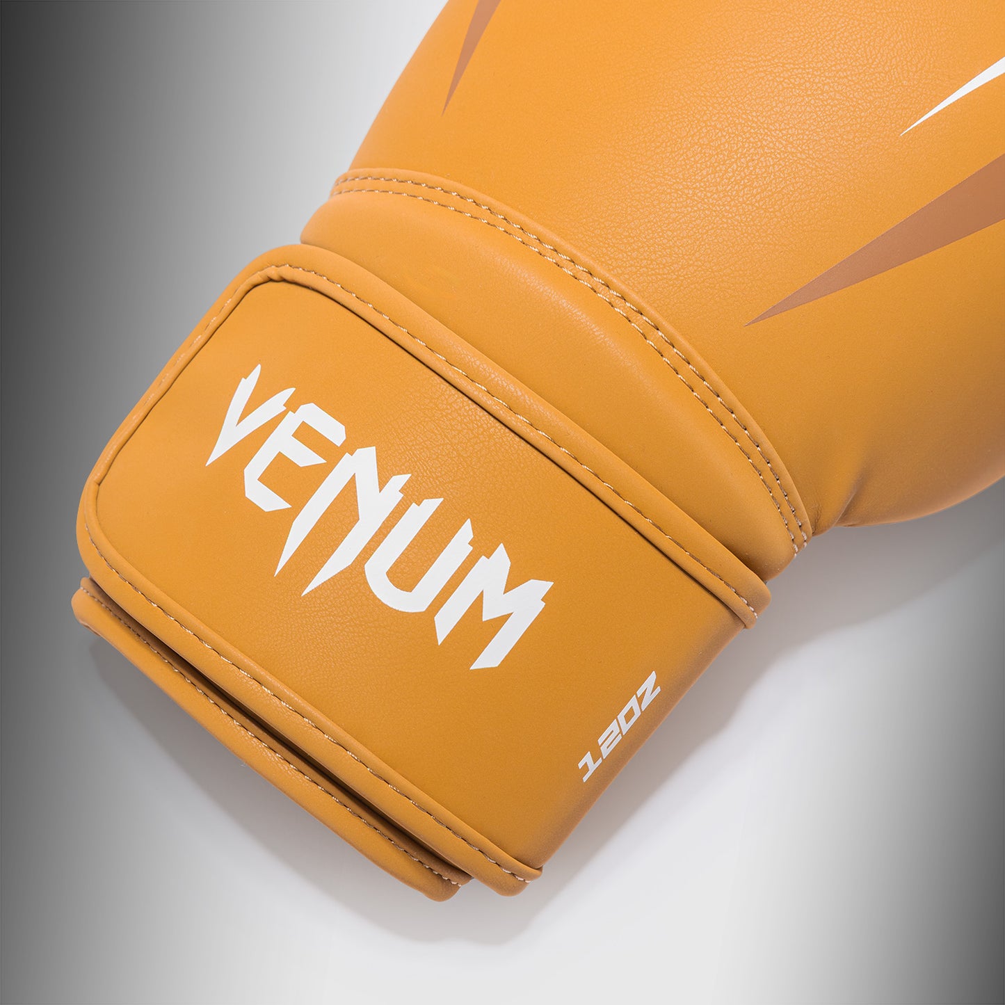 Venum Hurricane Boxhandschuhe – Havanna/Weiß