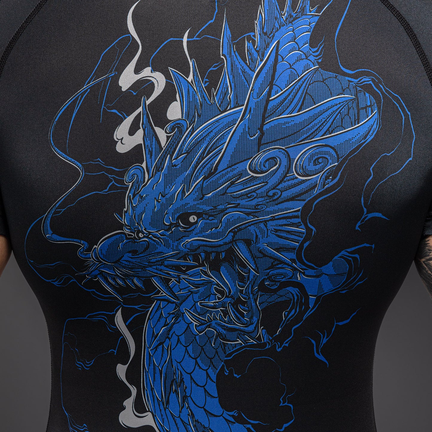 Venum Thunder Dragon Kurzarm Rashguard  – Schwarz/Königsblau