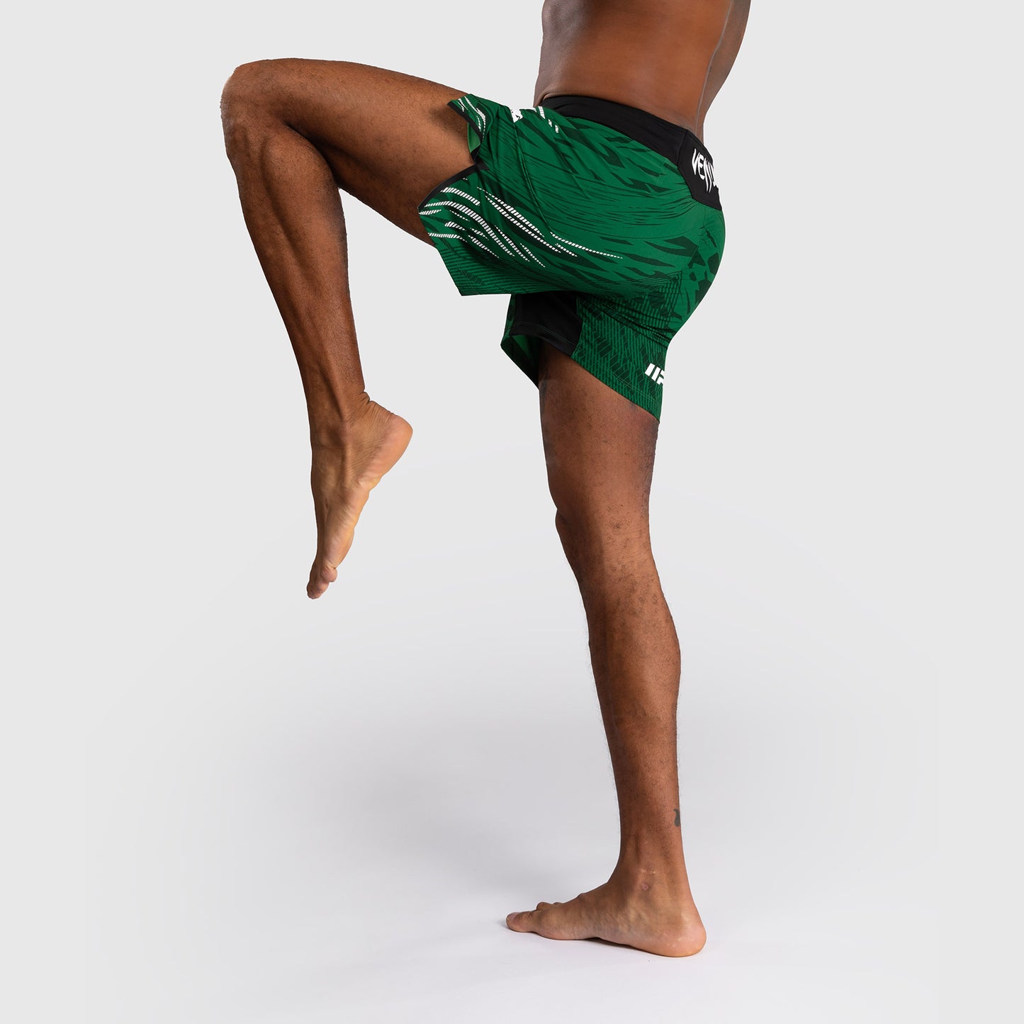 UFC Fusion by Venum Personalized Authentic Fight Night Herren Fight Short - Short Fit - Grün