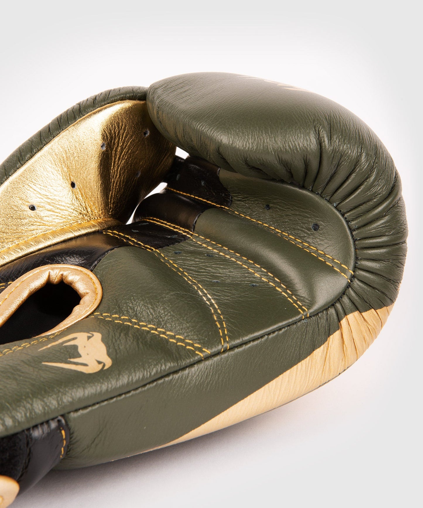 Venum Giant 2.0 professionelle Boxhandschuhe - Klettverschluss - Khaki/Gold