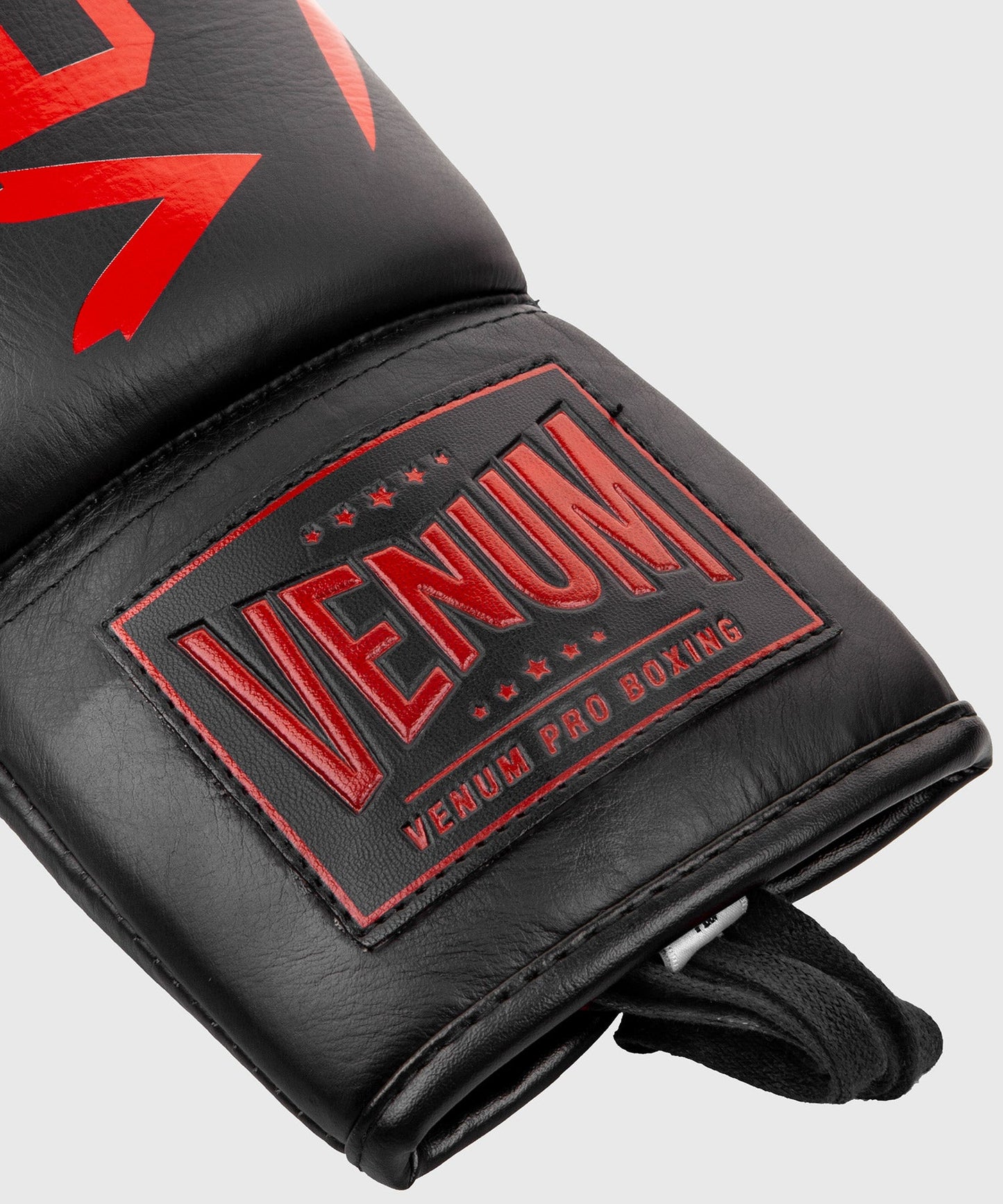Venum HAMMER professionelle Boxhandschuhe - MIT SCHNÜRUNG - Schwarz/Rot