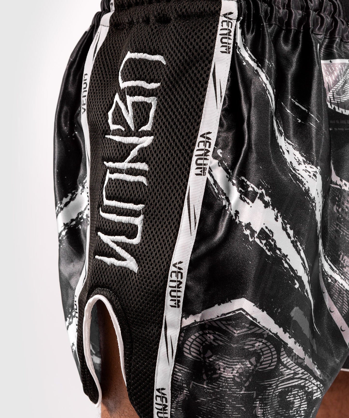 Venum GLDTR 4.0 Muay Thai Shorts