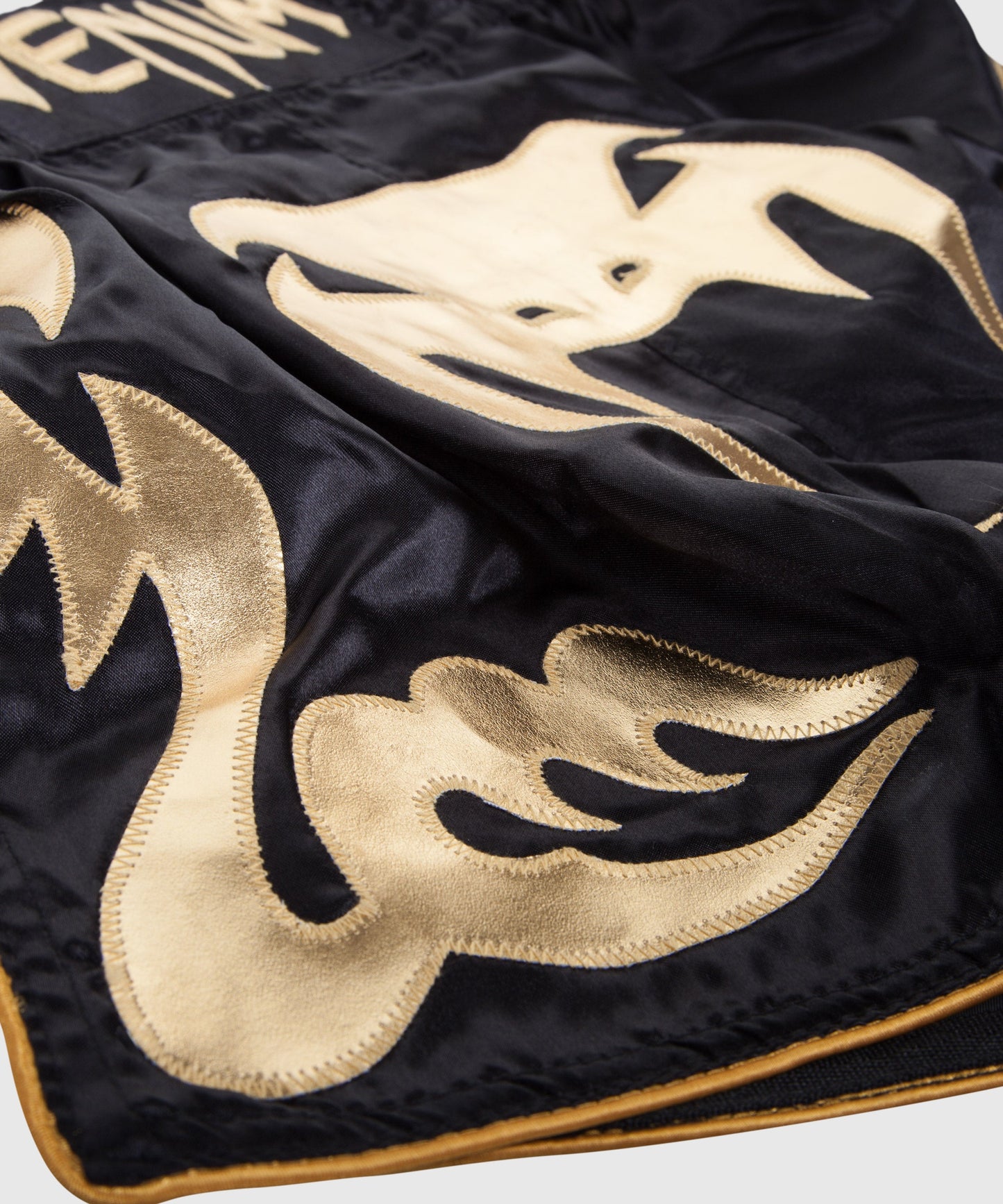 Venum Bangkok Inferno Muay Thai Shorts - Schwarz/Gold
