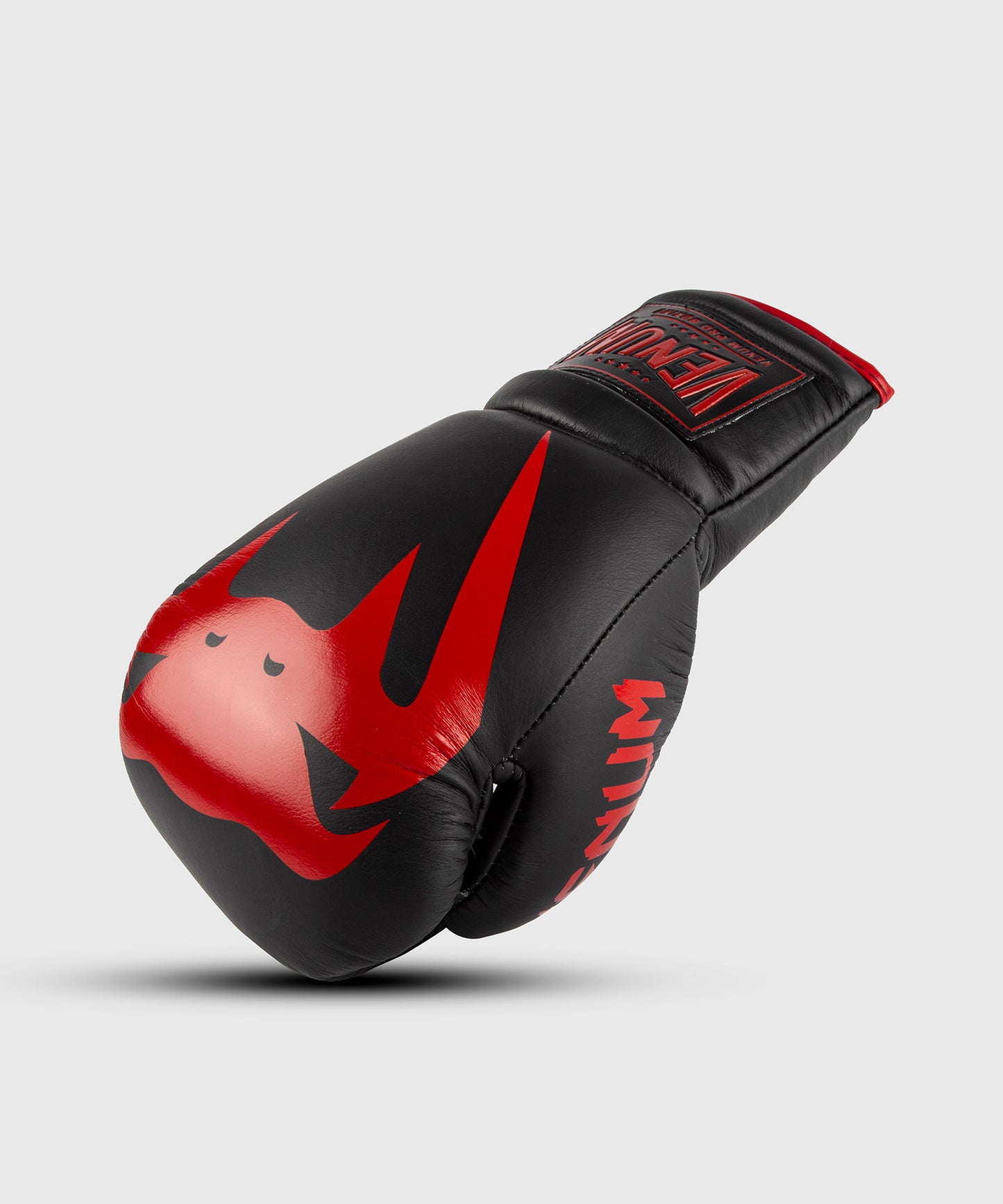 Venum Giant 2.0 professionelle Boxhandschuhe - MIT SCHNÜRUNG