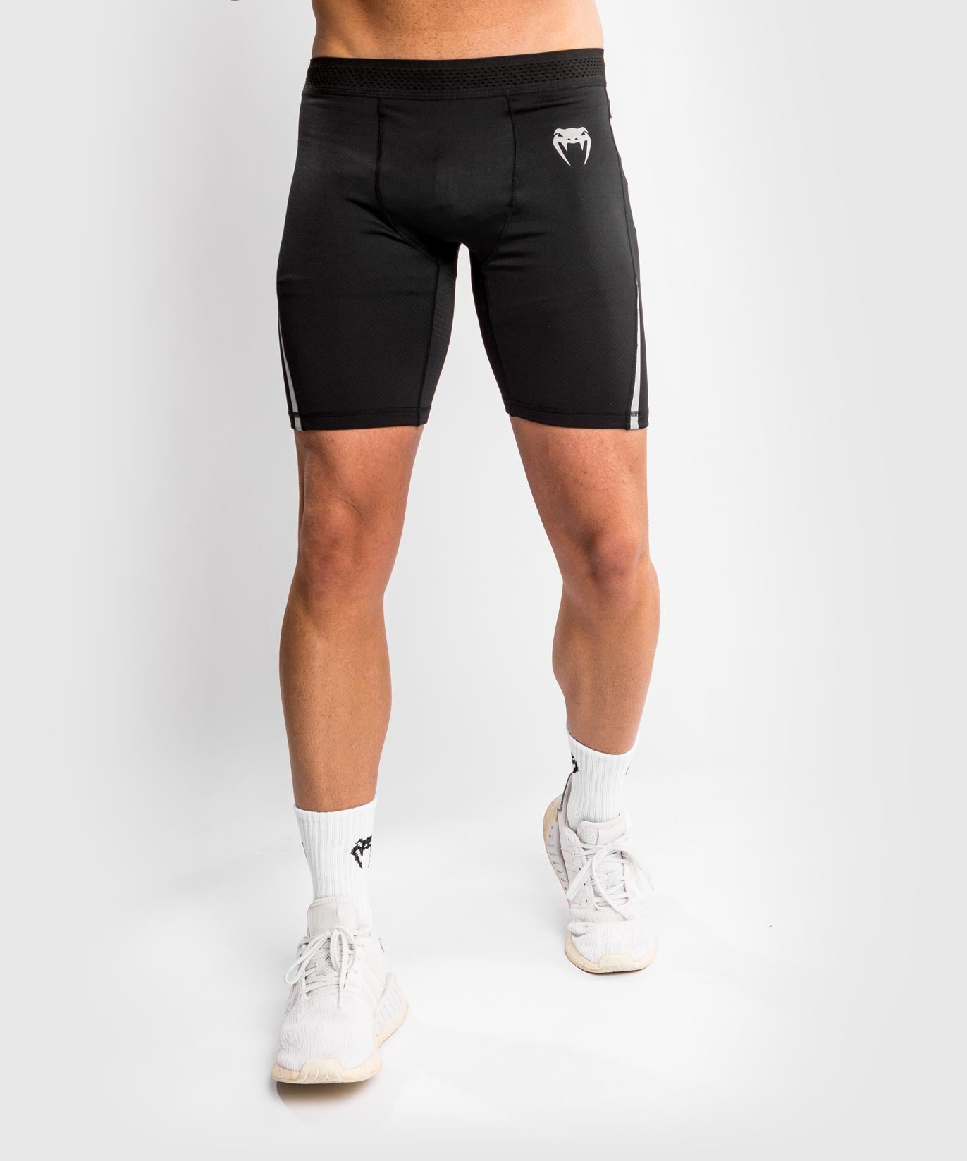 Venum Tempest 2.0 Vale Tudo Shorts : Schwarz / Grau
