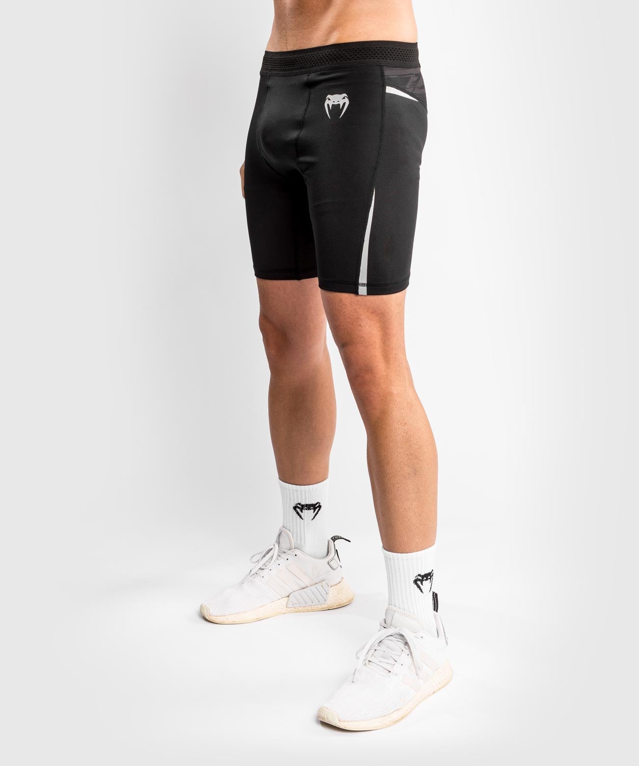 Venum Tempest 2.0 Vale Tudo Shorts : Schwarz / Grau