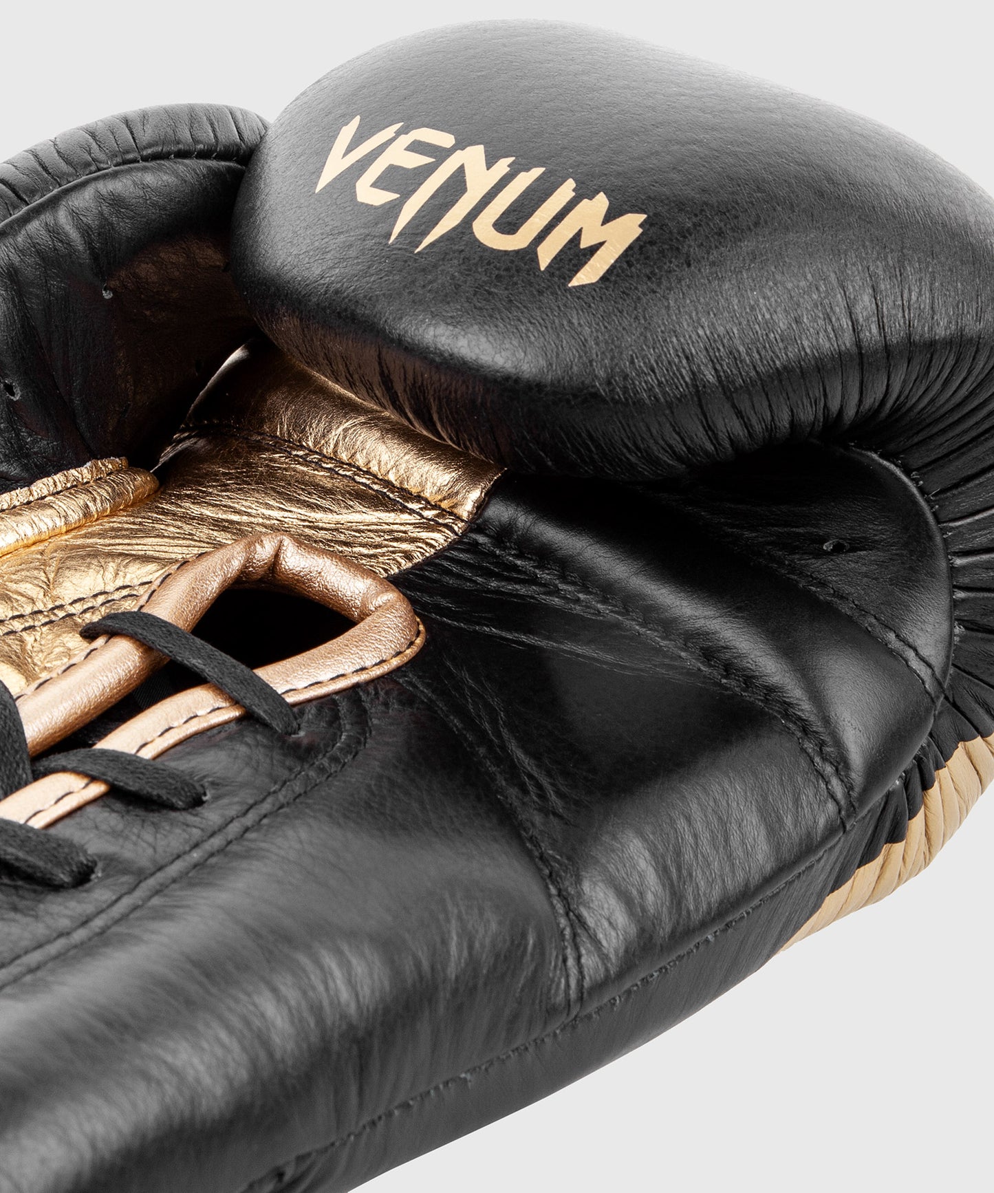 Venum Giant 2.0 professionelle Boxhandschuhe - MIT SCHNÜRUNG