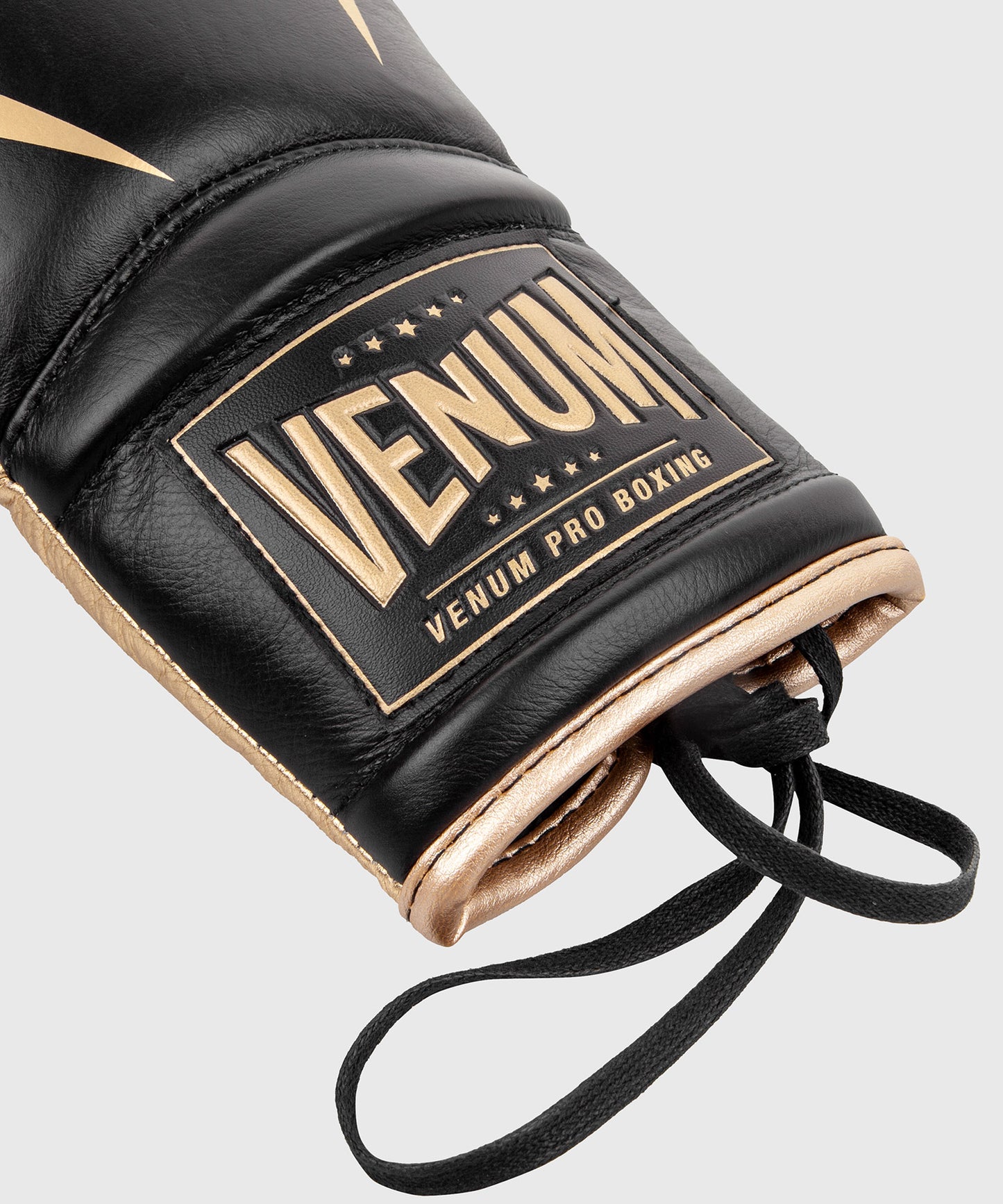 Venum Giant 2.0 professionelle Boxhandschuhe - MIT SCHNÜRUNG