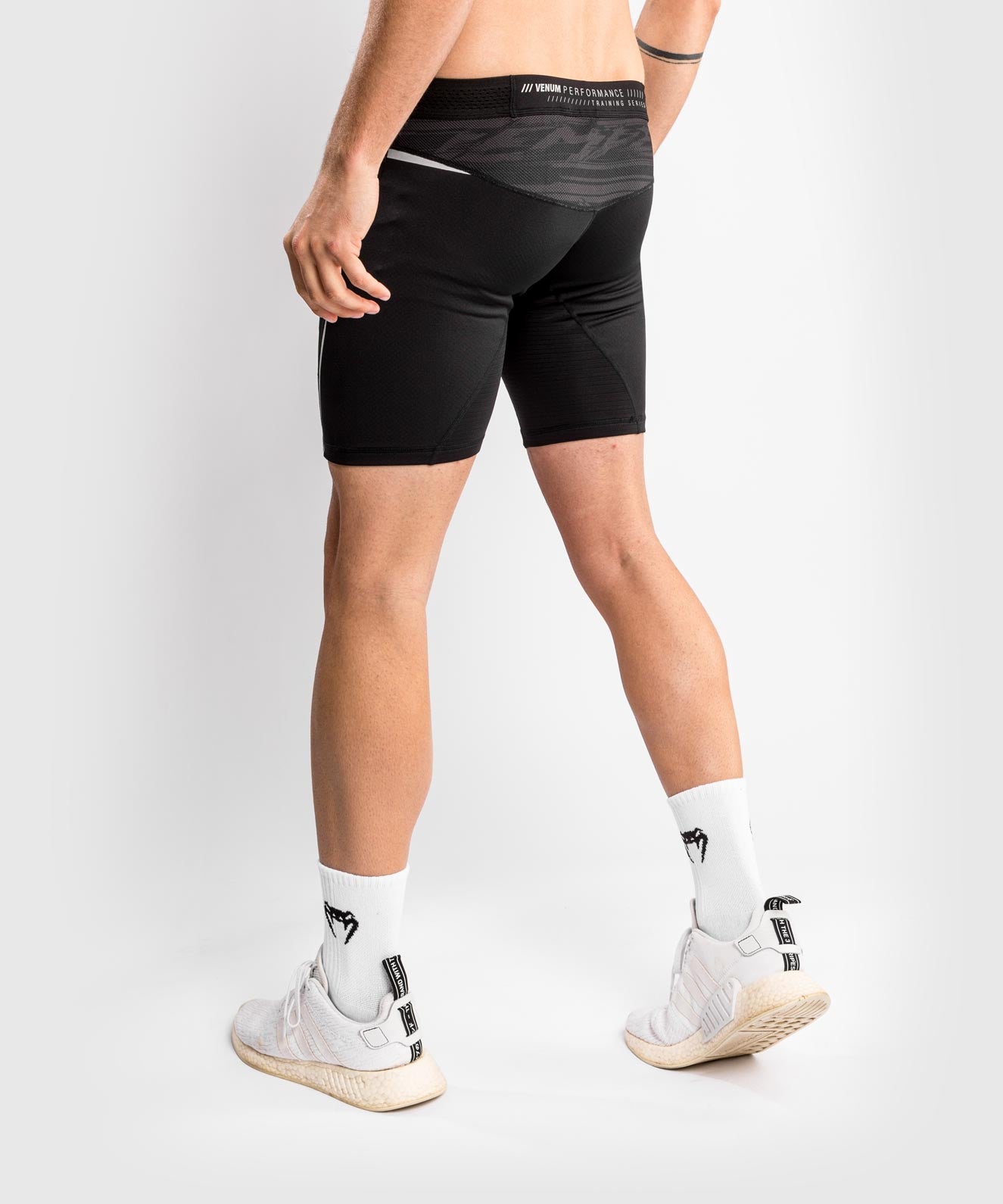 Venum Tempest 2.0 Vale Tudo Shorts : Schwarz / Grau