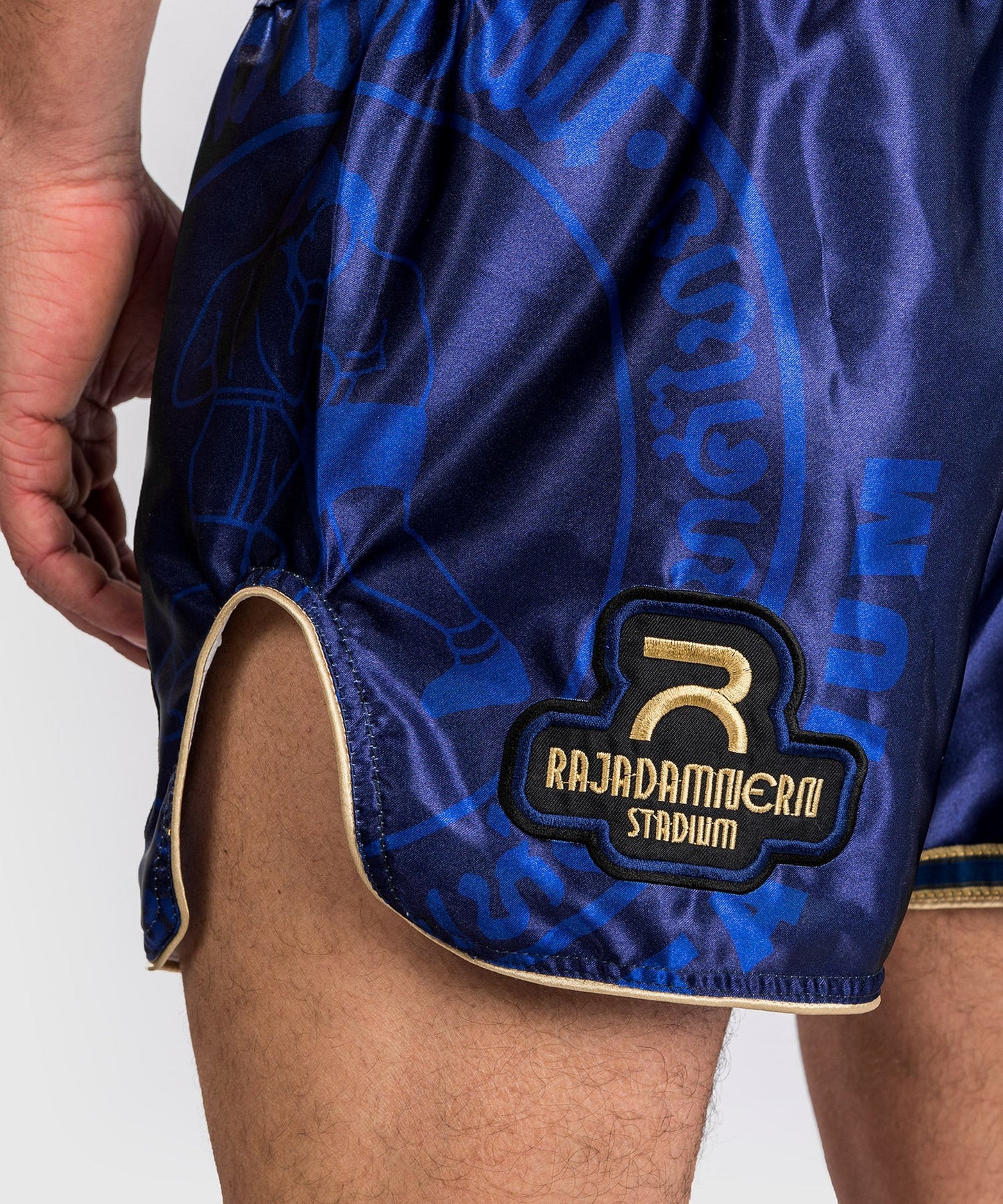 Venum RAJADAMNERN Muay Thai Shorts - Blau