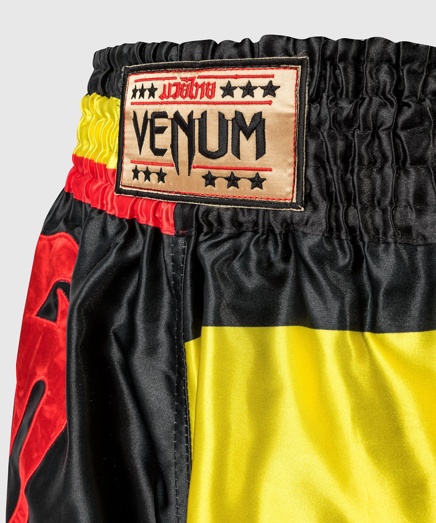 Venum MT Flags Muay Thai Shorts - Deutschland