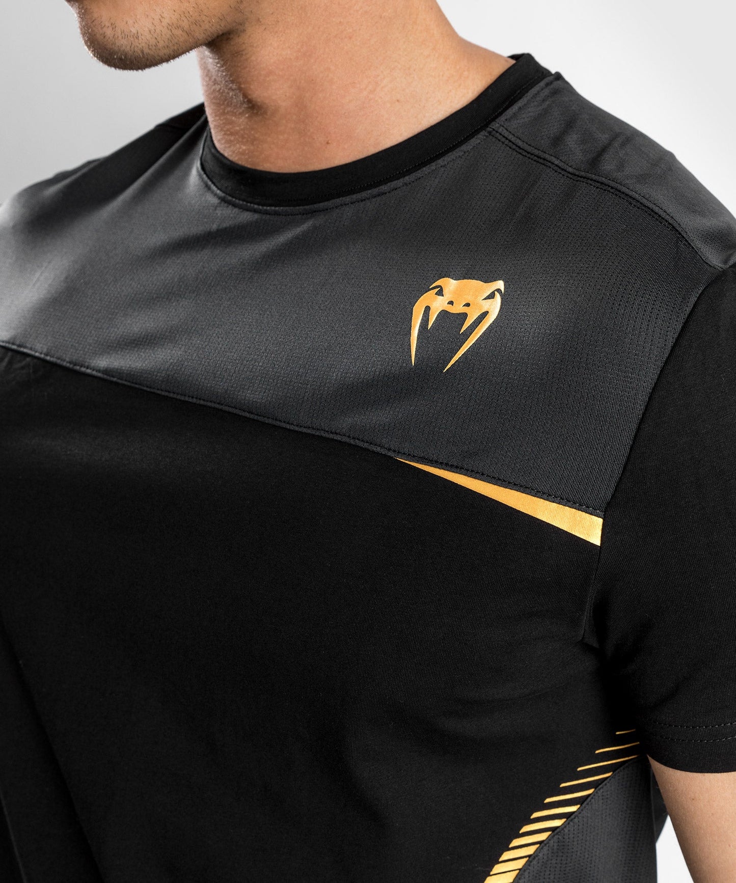 Venum Tempest 2.0 T-shirt : Schwarz / Gold