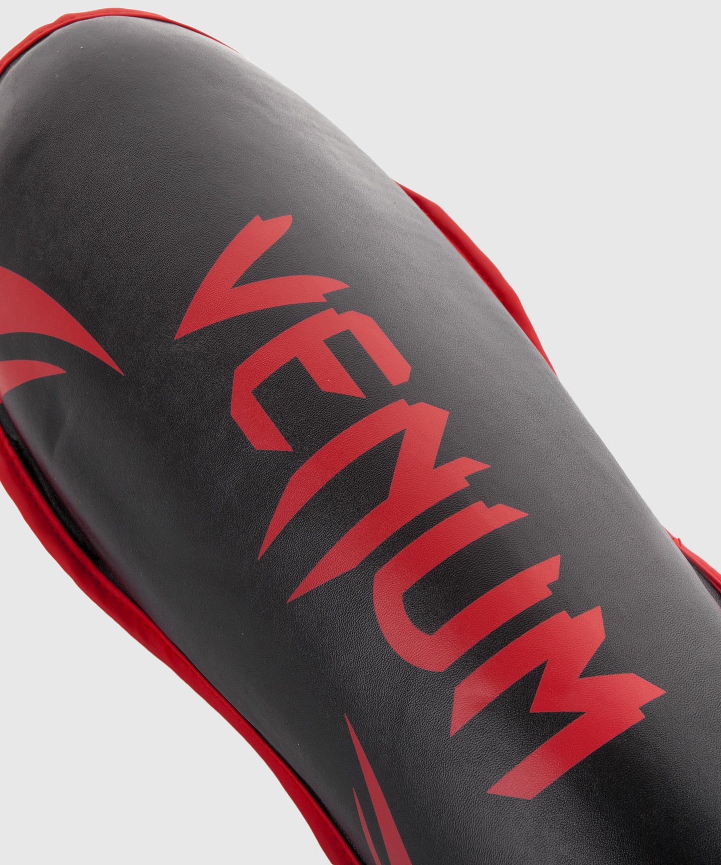 Venum Challenger Schienbeinschützer - Schwarz/Rot