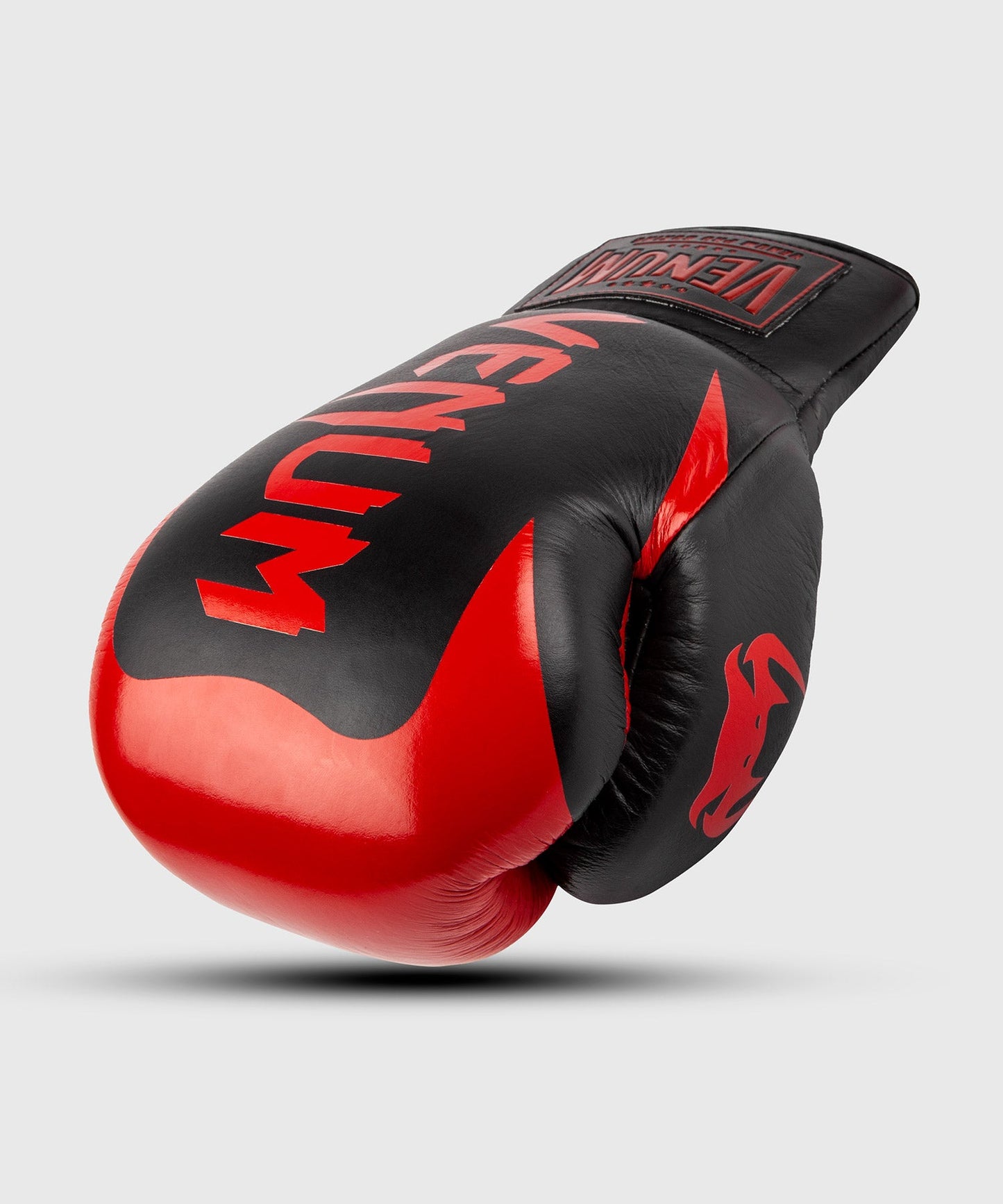 Venum HAMMER professionelle Boxhandschuhe - MIT SCHNÜRUNG - Schwarz/Rot